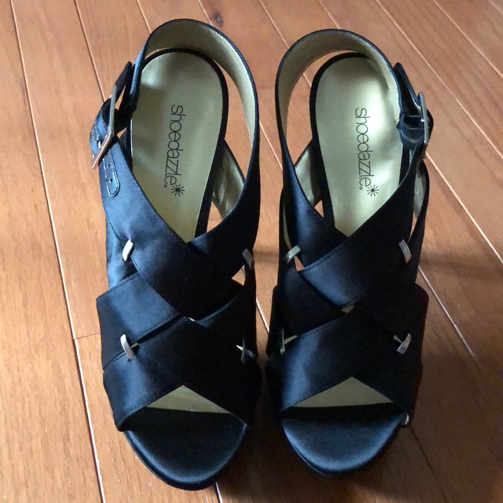 Black satin heels w/ silver strap accents size 7.5